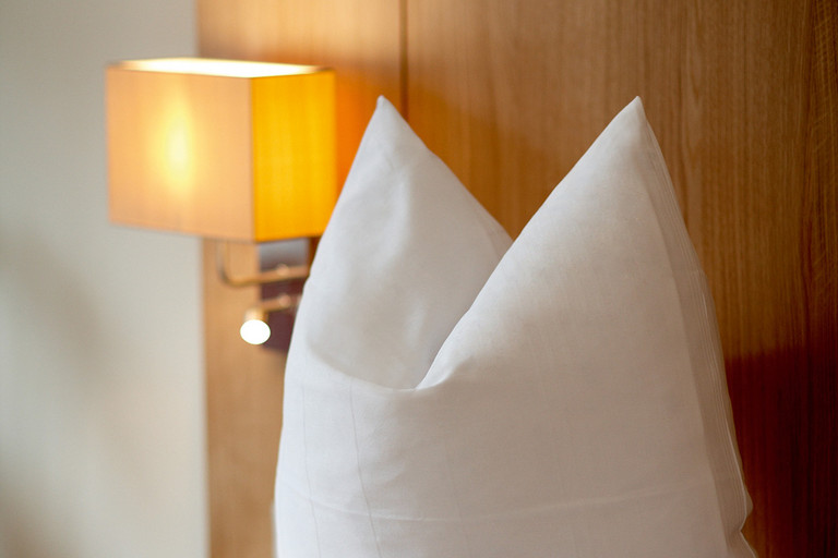 Enjoy your stay in one of our single rooms at the Hotel Falken